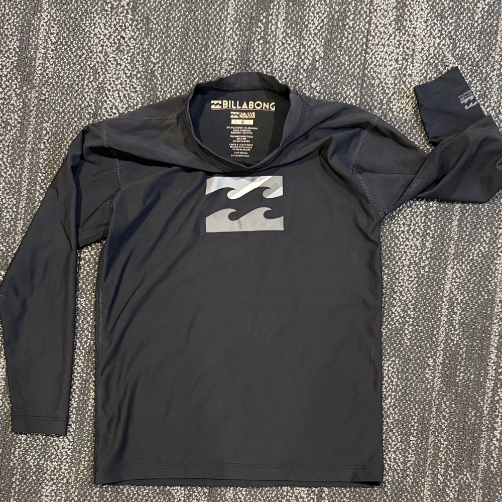 Billabong Boys black  Long Sleeve Rash Guard